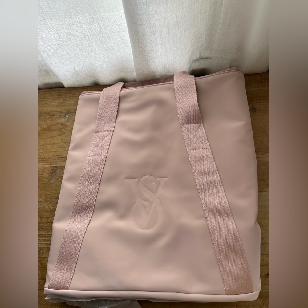 Victoria's Secret Pink Duffel Bag New - Picture 4 of 9